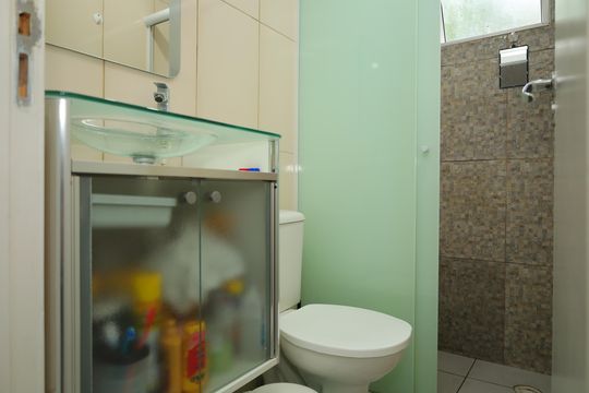 Banheiro de apartamento à venda com 2 quartos, 41m² em Vila Curuçá Velha, São Paulo