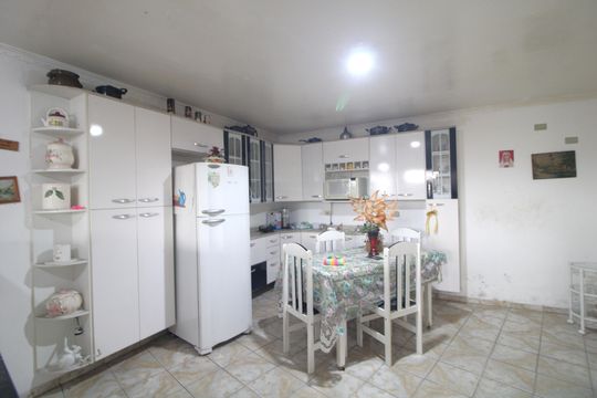 Cozinha de casa para alugar com 2 quartos, 233m² em Cidade Dutra, São Paulo