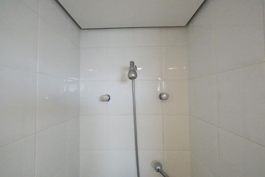 Banheiro de kitnet/studio à venda com 1 quarto, 33m² em Vila Mariana, São Paulo
