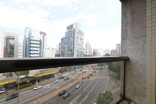 Varanda de kitnet/studio à venda com 1 quarto, 33m² em Vila Mariana, São Paulo