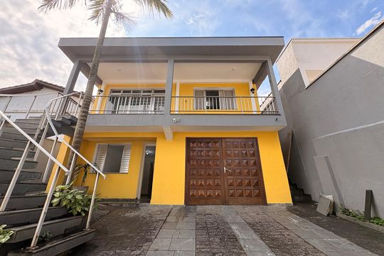 Garagem de casa para alugar com 4 quartos, 190m² em Vila Pires, Santo André
