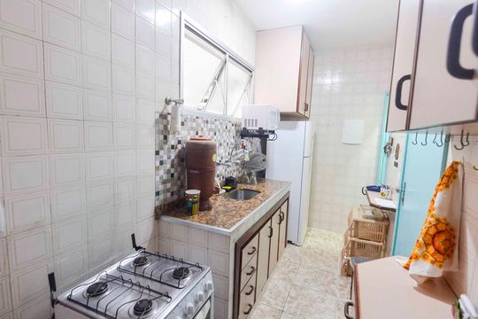 Cozinha de apartamento para alugar com 2 quartos, 75m² em Andaraí, Rio de Janeiro