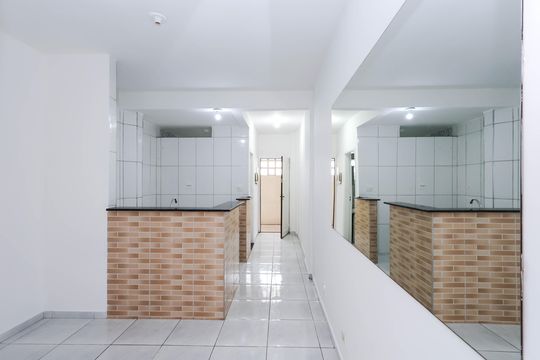 Sala e Cozinha de apartamento à venda com 1 quarto, 30m² em Liberdade, São Paulo