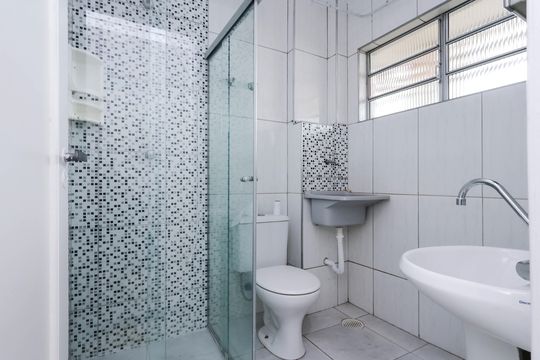 Banheiro de apartamento à venda com 1 quarto, 30m² em Liberdade, São Paulo