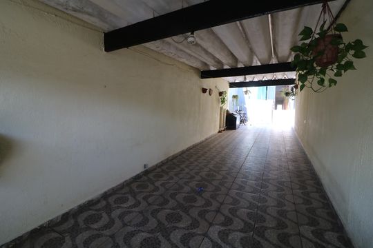 Garagem de casa à venda com 3 quartos, 116m² em Jardim Nove de Julho, São Paulo