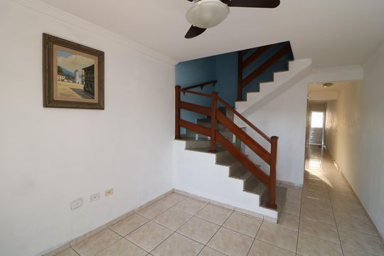 Casa à venda com 3 quartos, 116m² em Jardim Nove de Julho, São Paulo