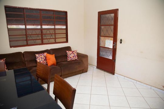 Casa à venda com 3 quartos, 199m² em Vila Finsocial, Goiânia