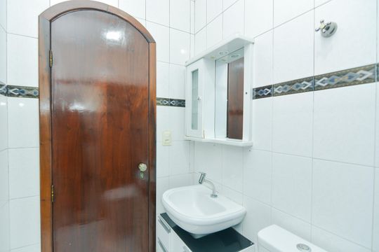 Banheiro de apartamento para alugar com 2 quartos, 55m² em Jardim Tranquilidade, Guarulhos