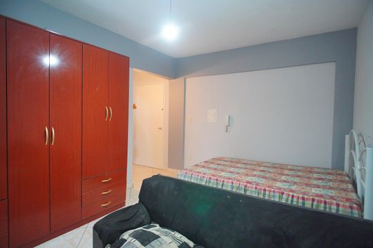 Sala/Quarto de apartamento à venda com 1 quarto, 77m² em Centro, Novo Hamburgo