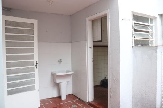 Área de Serviço de casa para alugar com 3 quartos, 160m² em Água Branca, São Paulo