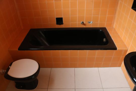 Banheiro 3 de casa para alugar com 3 quartos, 160m² em Água Branca, São Paulo