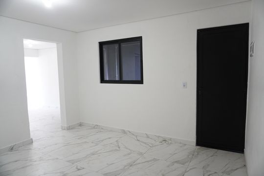 Casa para alugar com 1 quarto, 50m² em Gleba do Pêssego, São Paulo