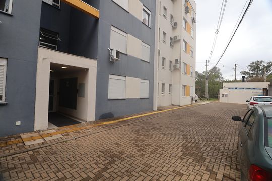 Fachada do bloco de apartamento para alugar com 2 quartos, 51m² em Olaria, Canoas