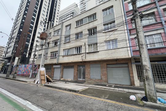 Fachada de apartamento à venda com 3 quartos, 161m² em Centro, Curitiba