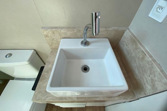 Banheiro de apartamento para alugar com 2 quartos, 42m² em Nova Baden, Betim