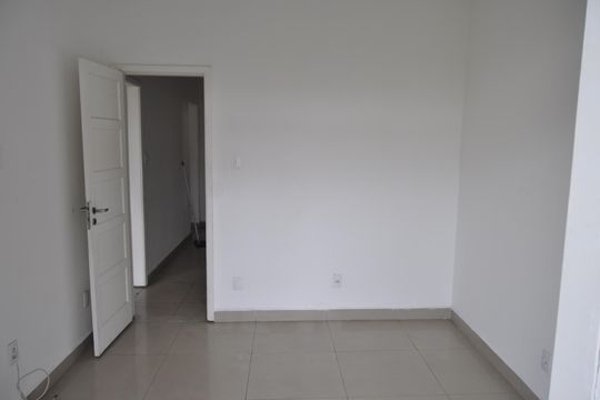 Casa para alugar com 3 quartos, 180m² em Del Castilho, Rio de Janeiro