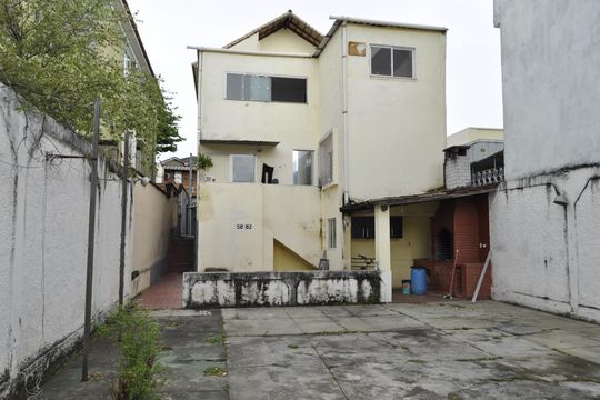 Casa à venda com 3 quartos, 110m² em Del Castilho, Rio de Janeiro