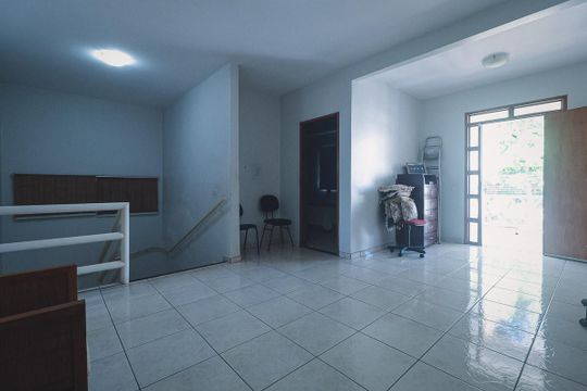 Sala de TV de casa à venda com 3 quartos, 300m² em Setor Sudoeste, Goiânia