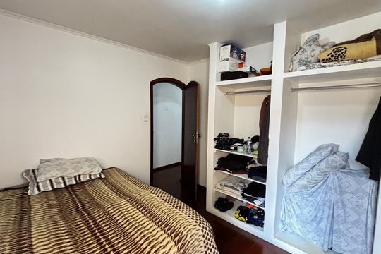 Quarto 1 de casa à venda com 3 quartos, 272m² em Jardim Las Vegas, Santo André