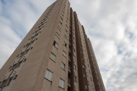 Fachada de apartamento à venda com 2 quartos, 49m² em Vila Antonieta, São Paulo
