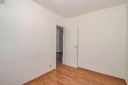 Quarto 2 de apartamento para alugar com 2 quartos, 62m² em São Sebastião, Porto Alegre