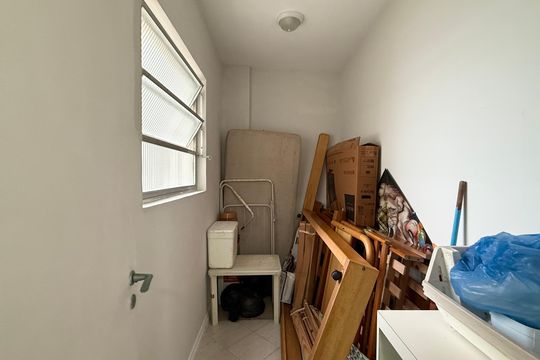 Quarto de Serviço de apartamento para alugar com 3 quartos, 150m² em Vila Luis Antonio-praia das Astúrias, Guarujá