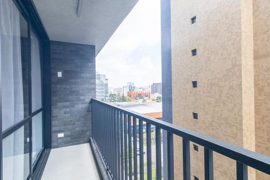 Varanda gourmet de kitnet/studio para alugar com 1 quarto, 30m² em Batel, Curitiba