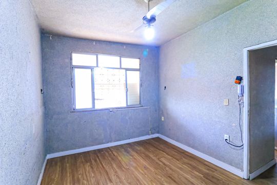 Sala de apartamento para alugar com 2 quartos, 50m² em Quintino Bocaiúva, Rio de Janeiro