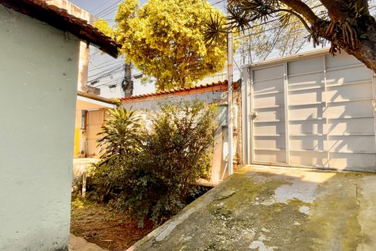 Garagem de casa para alugar com 2 quartos, 80m² em Vila Paranagua, São Paulo