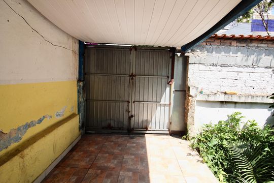Garagem de casa para alugar com 2 quartos, 70m² em Vila Paranagua, São Paulo