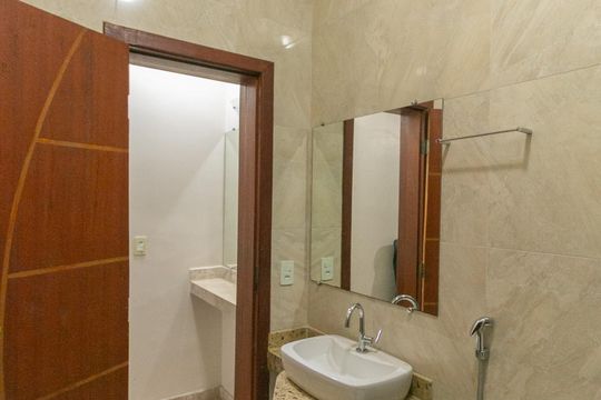 Casa à venda com 6 quartos, 180m² em Venda Nova, Belo Horizonte