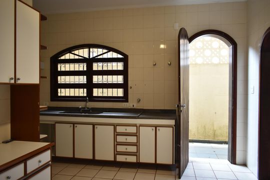 Cozinha de casa à venda com 4 quartos, 234m² em Vila da Saúde, São Paulo