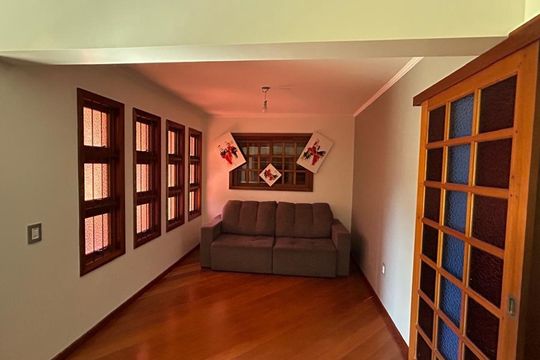 Quarto de casa à venda com 3 quartos, 320m² em Niterói, Canoas