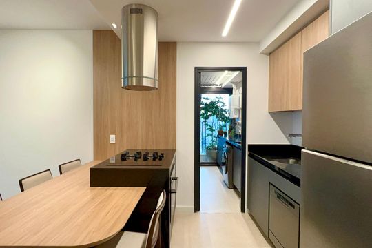 Cozinha de apartamento à venda com 2 quartos, 82m² em Pinheiros, São Paulo
