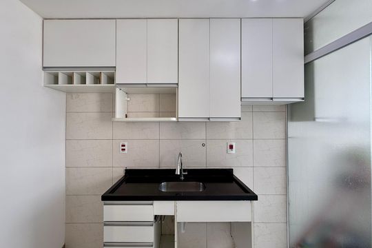Cozinha de apartamento para alugar com 2 quartos, 50m² em Santo Amaro, São Paulo