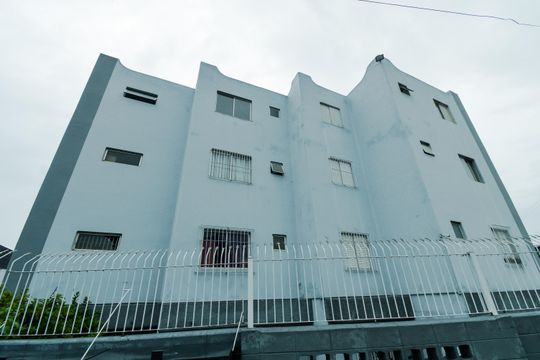 Fachada do Prédio de apartamento para alugar com 2 quartos, 58m² em Jardim Bela Vista, Guarulhos