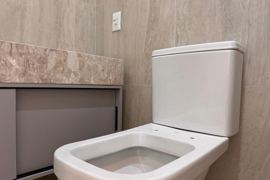 Suíte 3 - Banheiro de apartamento para alugar com 3 quartos, 130m² em Barra da Tijuca, Rio de Janeiro
