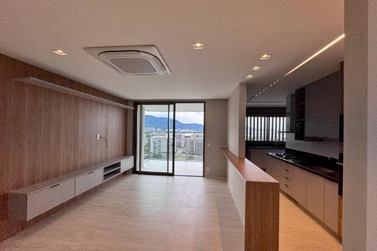 Sala de apartamento para alugar com 3 quartos, 130m² em Barra da Tijuca, Rio de Janeiro