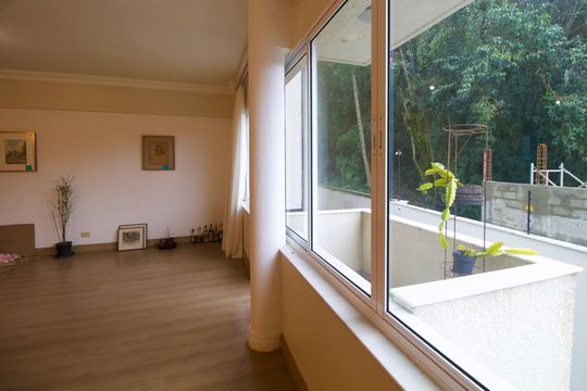 Sacada de apartamento à venda com 3 quartos, 200m² em Batel, Curitiba