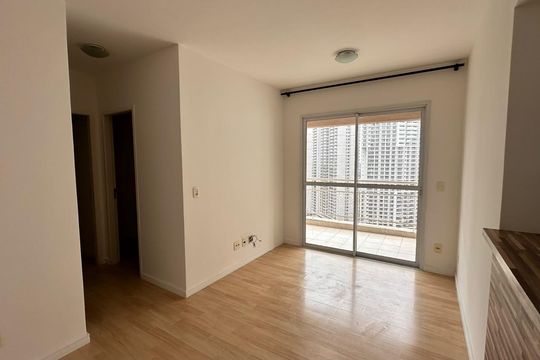 Sala de apartamento para alugar com 2 quartos, 49m² em Santo Amaro, São Paulo