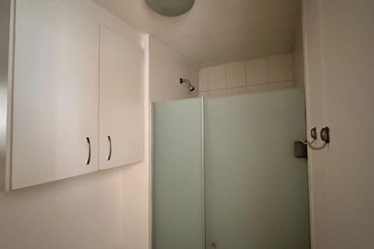 Banheiro de apartamento para alugar com 2 quartos, 49m² em Santo Amaro, São Paulo