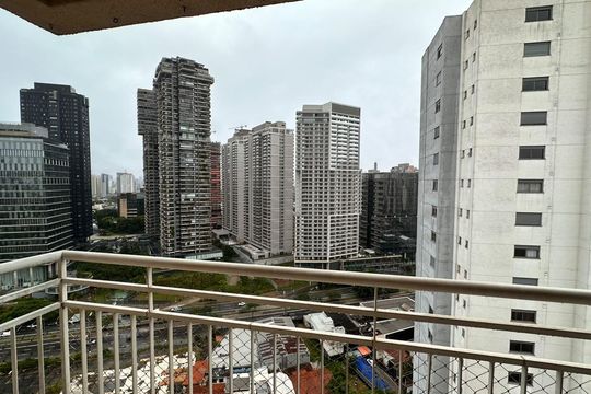 Sacada de apartamento para alugar com 2 quartos, 49m² em Santo Amaro, São Paulo