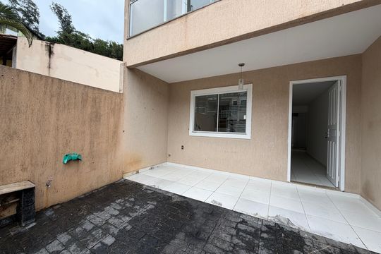 Área externa de casa de condomínio para alugar com 3 quartos, 130m² em Taquara, Rio de Janeiro