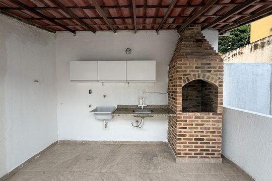 Área de serviço  de casa de condomínio para alugar com 3 quartos, 130m² em Taquara, Rio de Janeiro