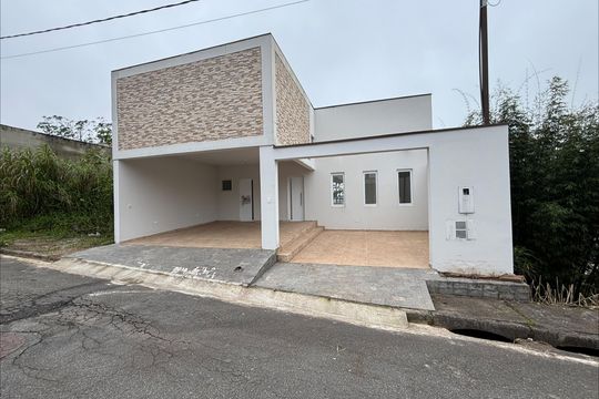 Fachada de casa à venda com 2 quartos, 126m² em Vila Moderna, Ribeirão Pires