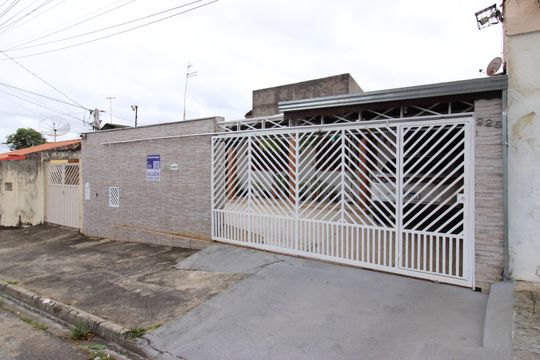 Fachada de casa para alugar com 2 quartos, 190m² em Jardim Maria Eugenia, Sorocaba