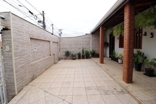 Quintal de casa para alugar com 2 quartos, 190m² em Jardim Maria Eugenia, Sorocaba