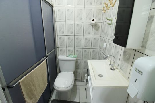 Banheiro de casa para alugar com 2 quartos, 190m² em Jardim Maria Eugenia, Sorocaba