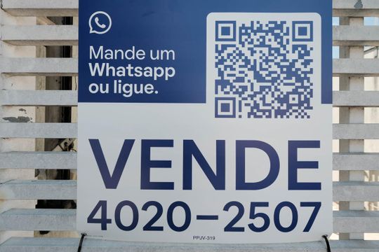 Fachada de casa à venda com 3 quartos, 119m² em Jardim Fernandes, São Paulo