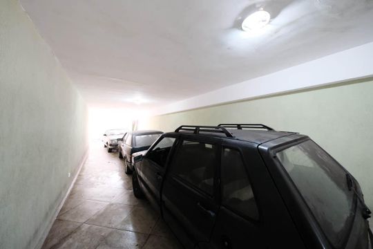Garagem de casa à venda com 3 quartos, 119m² em Jardim Fernandes, São Paulo